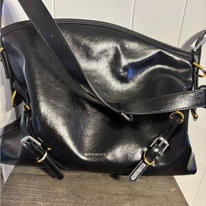 Amazing quality handbag.